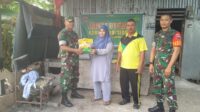 Jumat Berkah, Babinsa Koramil 1420-04/Watang Pulu Berbagi Sembako Kepada Warga