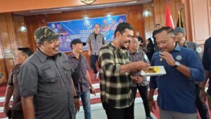 Perayaan HUT IWO ke-12 Ditandai Pemotongan Tumpeng oleh Ketua Umum