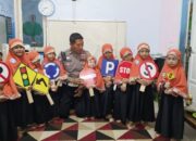 Unit Kamsel Polres Sidrap Kenalkan Rambu Lalu Lintas dengan Cara Menarik