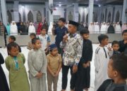 Momen Hangat Bupati Sidrap Bersama Anak-anak di Masjid Husnul Iman