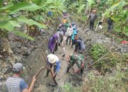 Plt Danramil 1420-04/Watang Pulu Pimpin Karya Bakti di Saluran Irigasi Maccorawalie