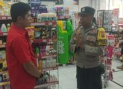 Dekatkan Diri ke Warga, Bhabinkamtibmas Polres Sidrap Laksanakan Sambang Rutin