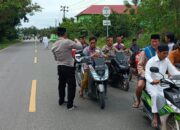 Warga Menyambut Hangat Giat Jumat Berkah Sipropam Polres Sidrap