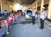 Polisi Sahabat Anak! ‘Outing Class’ PAUD di Polres Sidrap Tumbuhkan Kedisiplinan Sejak Dini