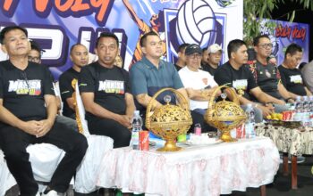Bersama Bupati, Kapolres Sidrap Buka Tournament Volly Manisa Cup III 2025
