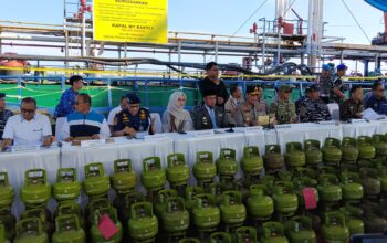 Polda Sulsel Gelar Konferensi Pers Pengungkapan Kasus Penyalahgunaan BBM dan LPG Bersubsidi di Wilayah Sulawesi Selatan