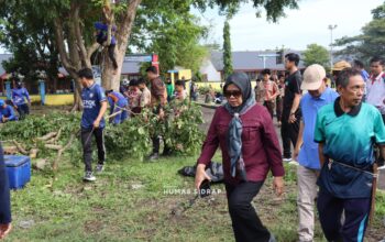 Nurkanaah Pimpin Kerja Bakti Massal, Stadion Ganggawa Bersiap Tambah Fasilitas Olahraga