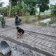 Progres Pembangunan Jembatan Garuda Merah Putih Desa Kanie Masuk Tahap Perakitan Besi Lantai